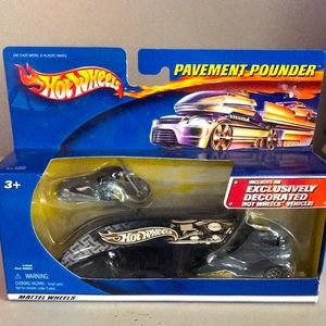 Hot Wheels Pound Pavers (2001). NWOT